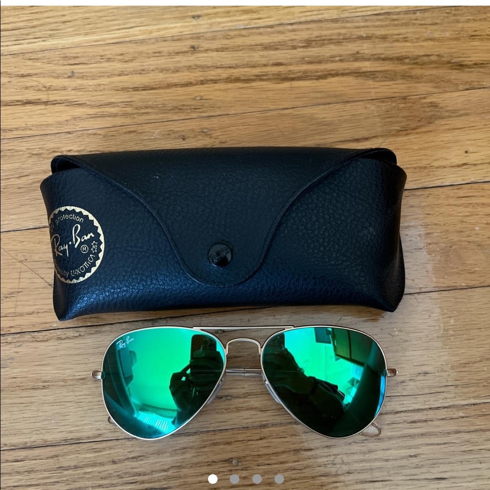 Blue/green ray ban aviators